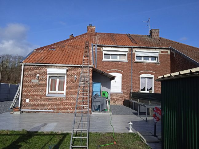 une toiture dans le secteur d'Abbeville qui a besoin de l'intervention de l'entreprise de monsieur Gallet